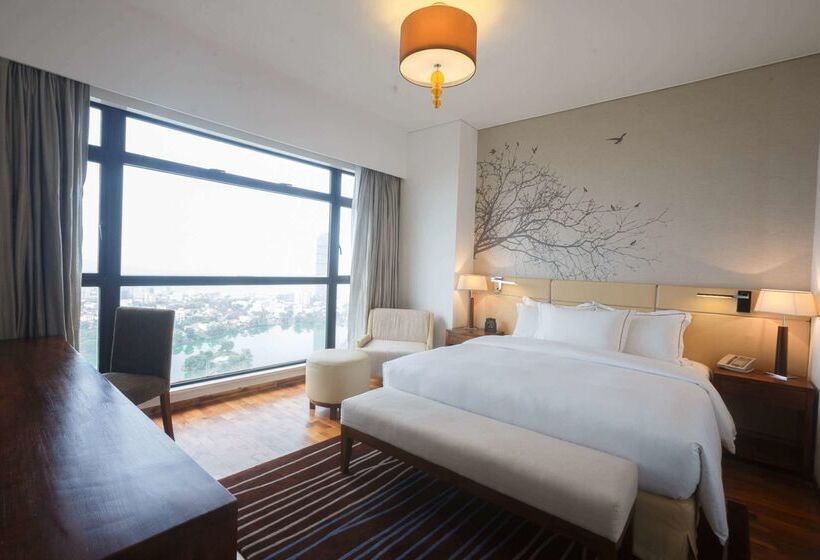 בית מלון כפרי Hilton Colombo Residence