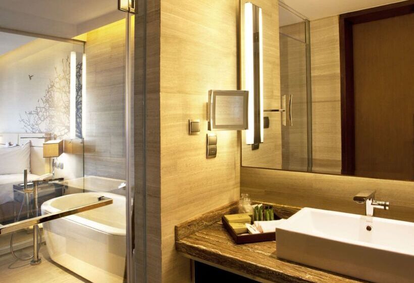 בית מלון כפרי Hilton Colombo Residence