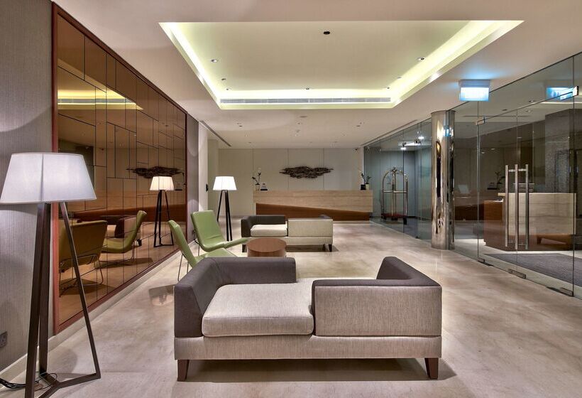 בית מלון כפרי Hilton Colombo Residence