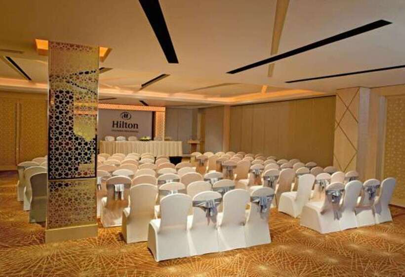 בית מלון כפרי Hilton Colombo Residence