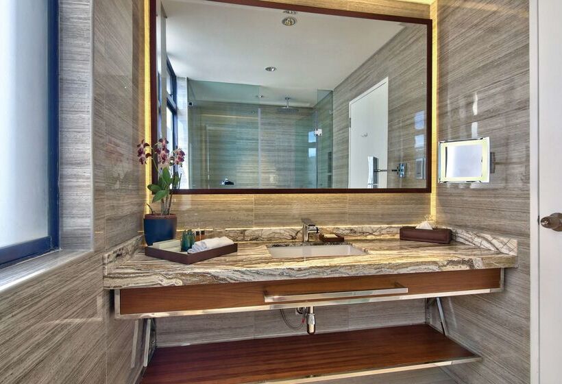 בית מלון כפרי Hilton Colombo Residence