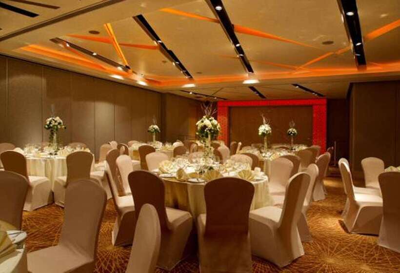 בית מלון כפרי Hilton Colombo Residence