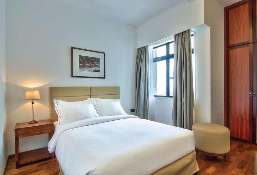 בית מלון כפרי Hilton Colombo Residence