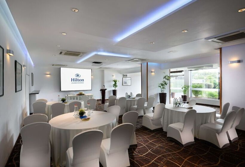 בית מלון כפרי Hilton Colombo Residence