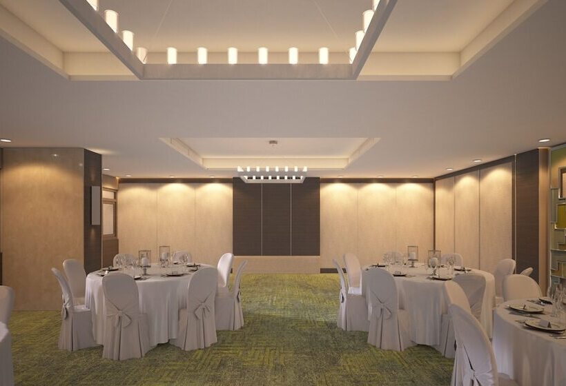 בית מלון כפרי Hilton Colombo Residence