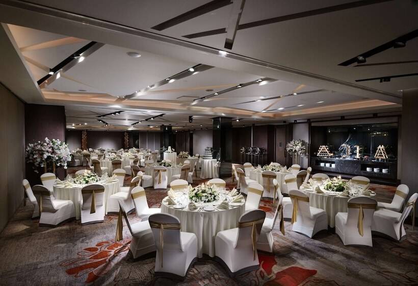 בית מלון כפרי Hilton Colombo Residence