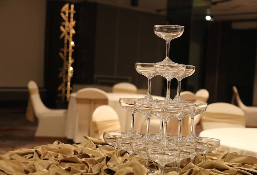 בית מלון כפרי Hilton Colombo Residence