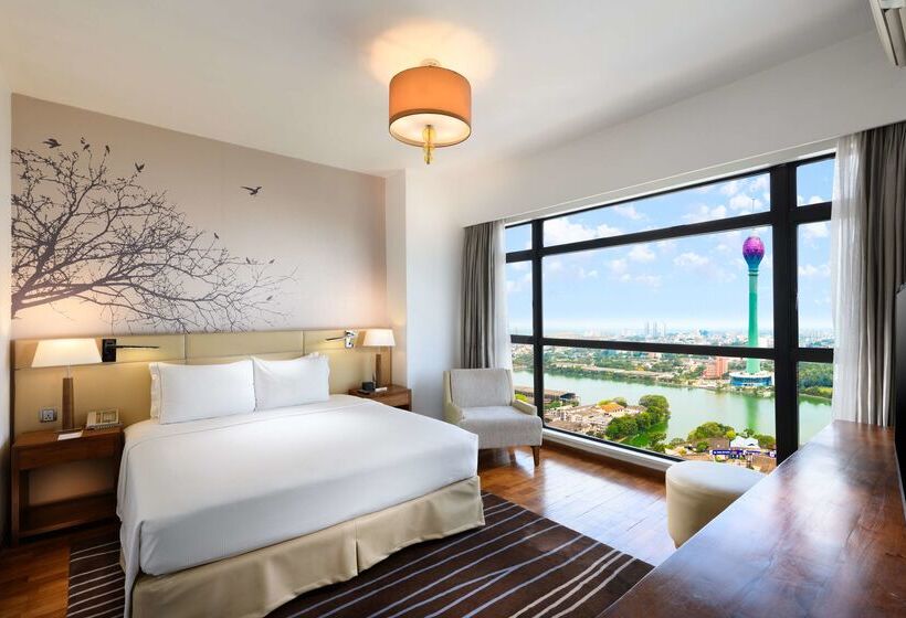 בית מלון כפרי Hilton Colombo Residence