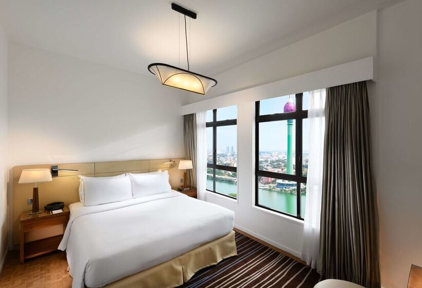 בית מלון כפרי Hilton Colombo Residence