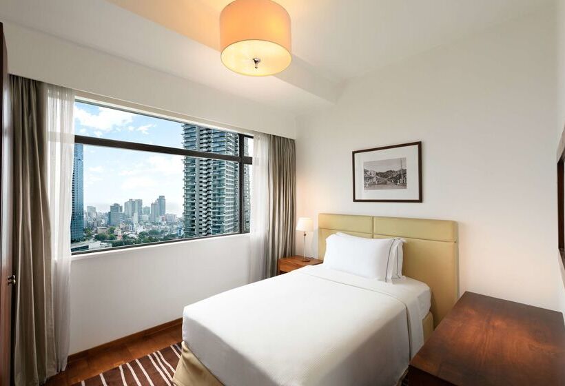 בית מלון כפרי Hilton Colombo Residence