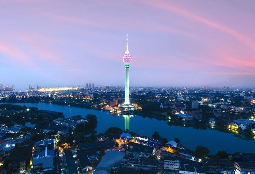 בית מלון כפרי Hilton Colombo Residence