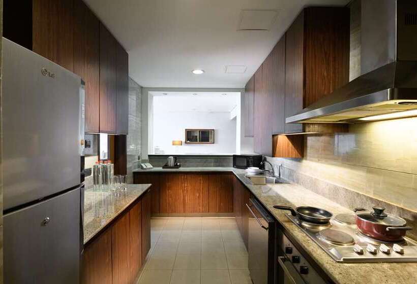 בית מלון כפרי Hilton Colombo Residence