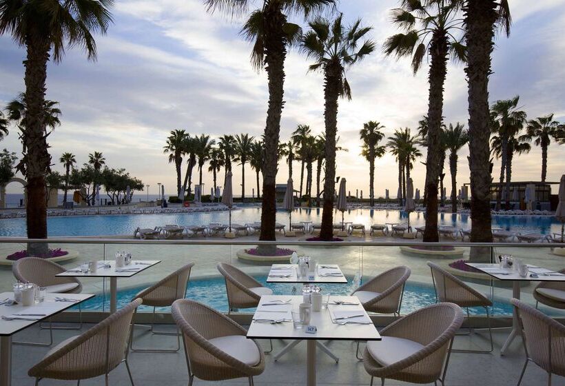 هتل Hilton Malta