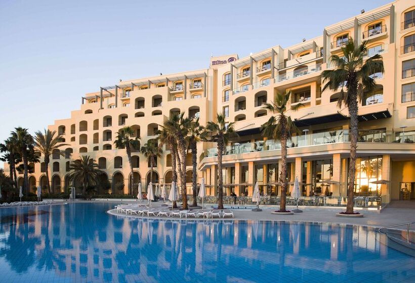 هتل Hilton Malta