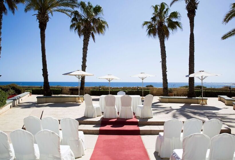 هتل Hilton Malta