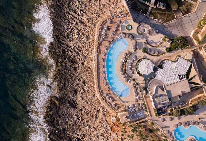 هتل Hilton Malta
