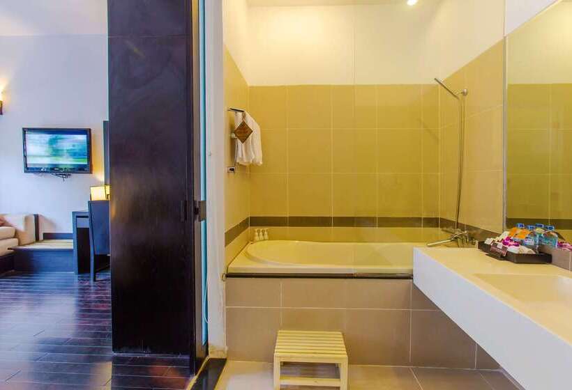 هتل Hoi An Historic