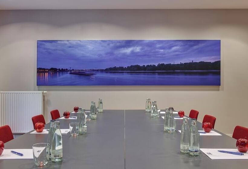 酒店 Holiday Inn Express Frankfurt Messe, An Ihg