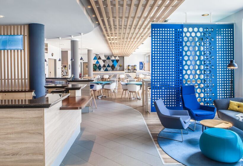 هتل Holiday Inn Express München Messe, An Ihg