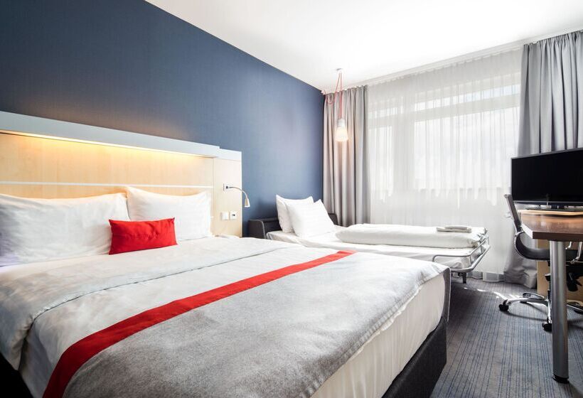هتل Holiday Inn Express München Messe, An Ihg