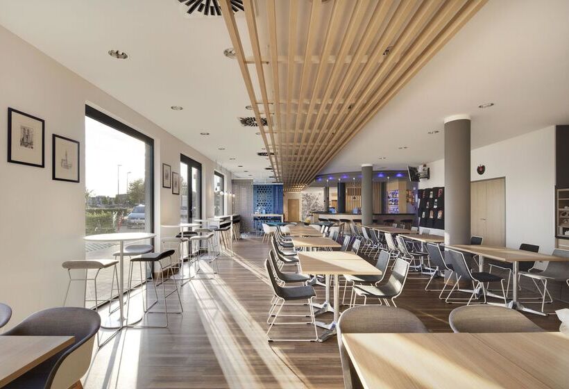 هتل Holiday Inn Express München Messe, An Ihg