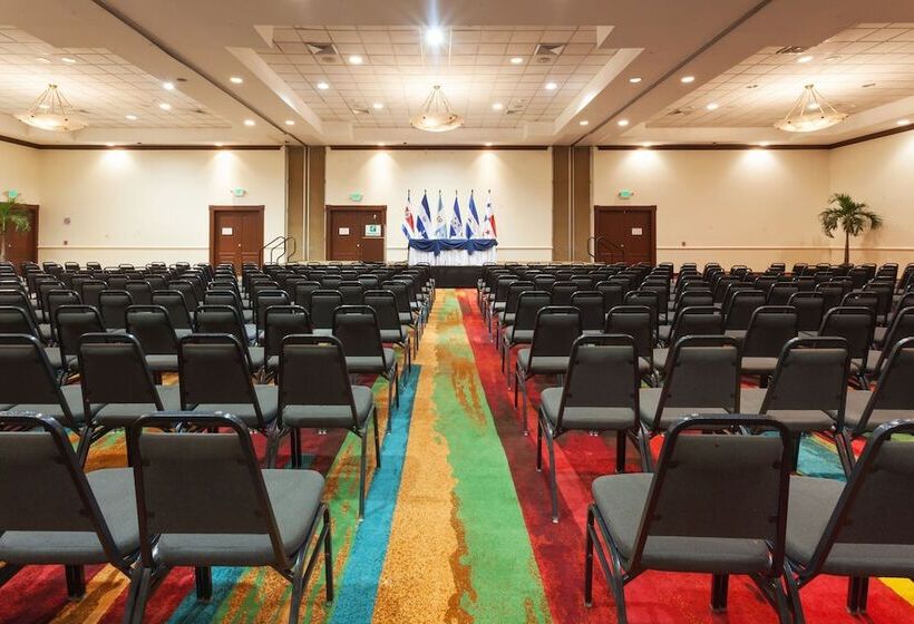 酒店 Holiday Inn San Salvador, An Ihg
