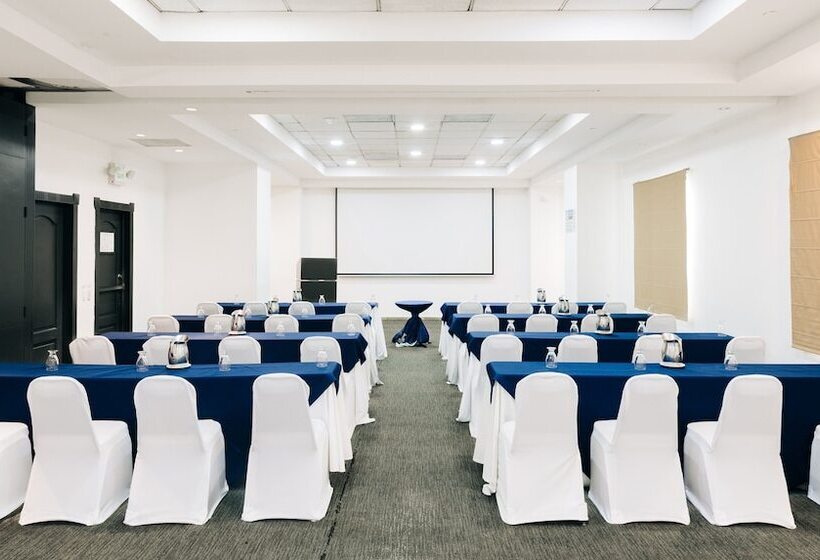 호텔 Holiday Inn San Salvador, An Ihg