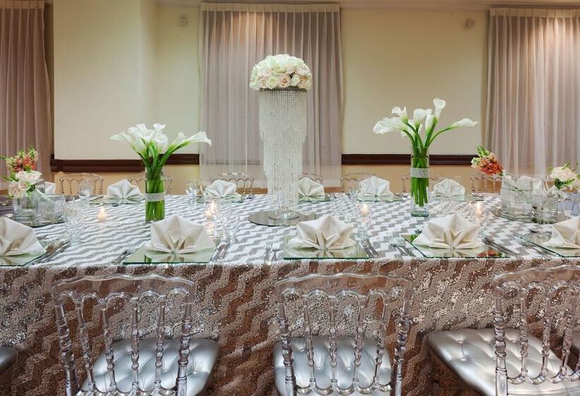 Отель Holiday Inn San Salvador, An Ihg