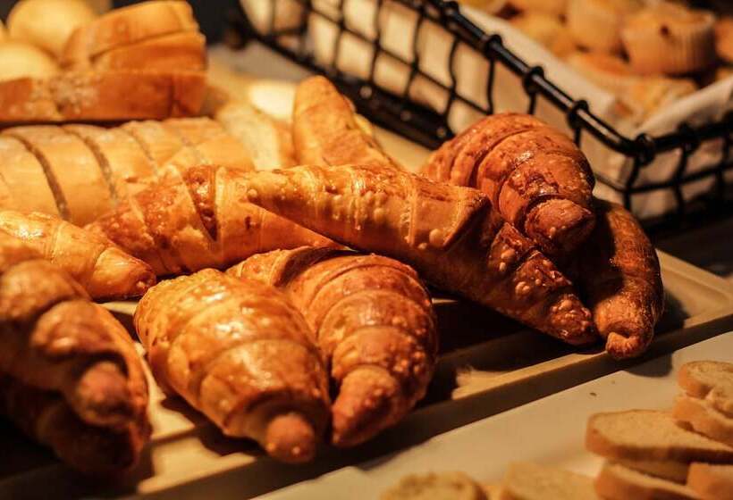 Отель Holiday Inn San Salvador, An Ihg