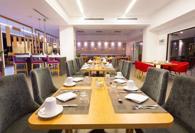 Отель Holiday Inn San Salvador, An Ihg