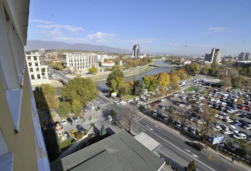 هتل Holiday Inn Skopje, An Ihg