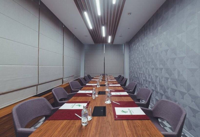 هتل Holiday Inn Skopje, An Ihg