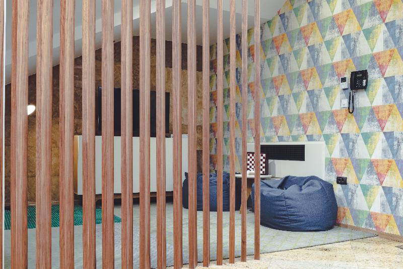 هتل Holiday Inn Skopje, An Ihg