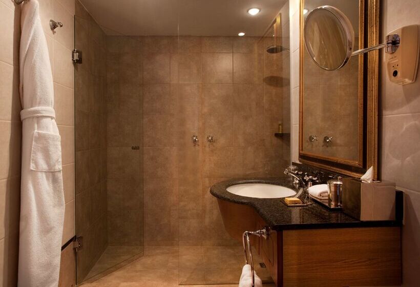 هتل Hyatt Regency Bishkek