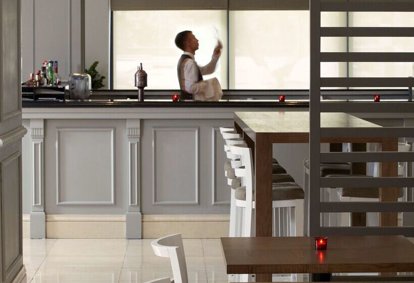 هتل Hyatt Regency Bishkek