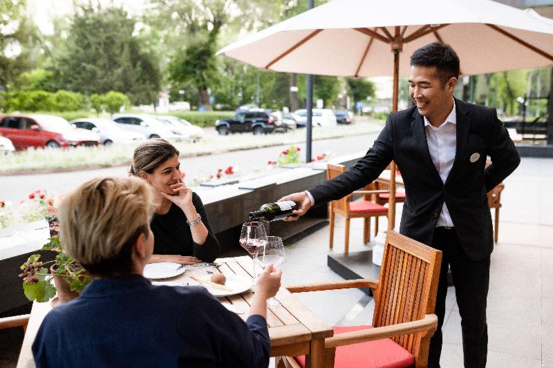 هتل Hyatt Regency Bishkek