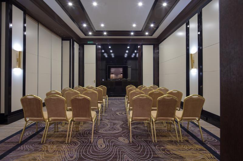 هتل Hyatt Regency Bishkek