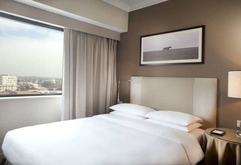 هتل Hyatt Regency Bishkek