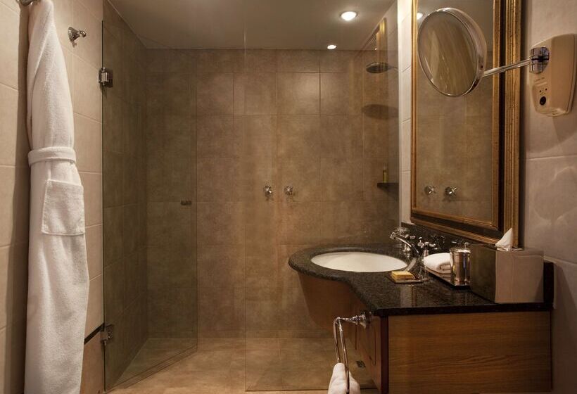 هتل Hyatt Regency Bishkek