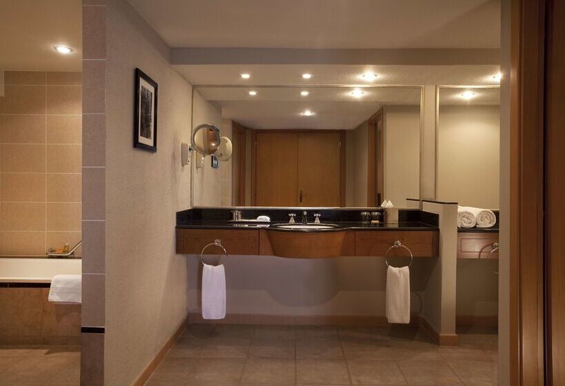 هتل Hyatt Regency Bishkek