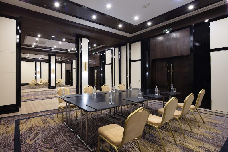 هتل Hyatt Regency Bishkek