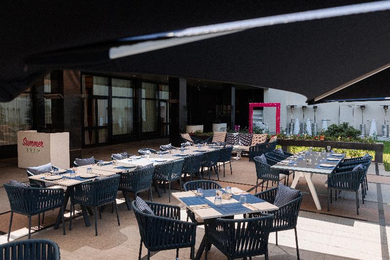 هتل Hyatt Regency Bishkek