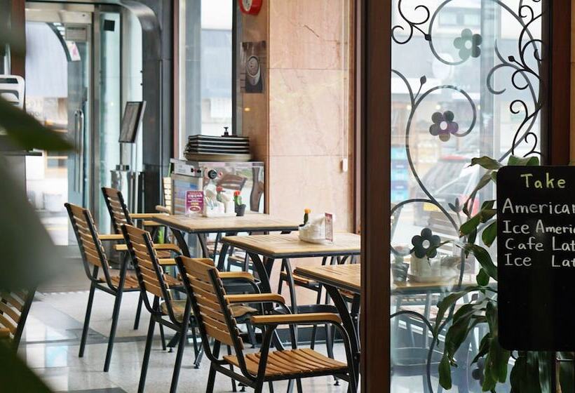 호텔 Insadong Crown