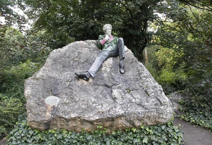 בית מלון כפרי Leonardo Dublin Parnell Street