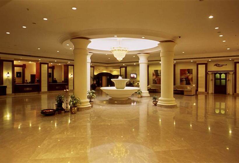 Katriya Hotel And Tower