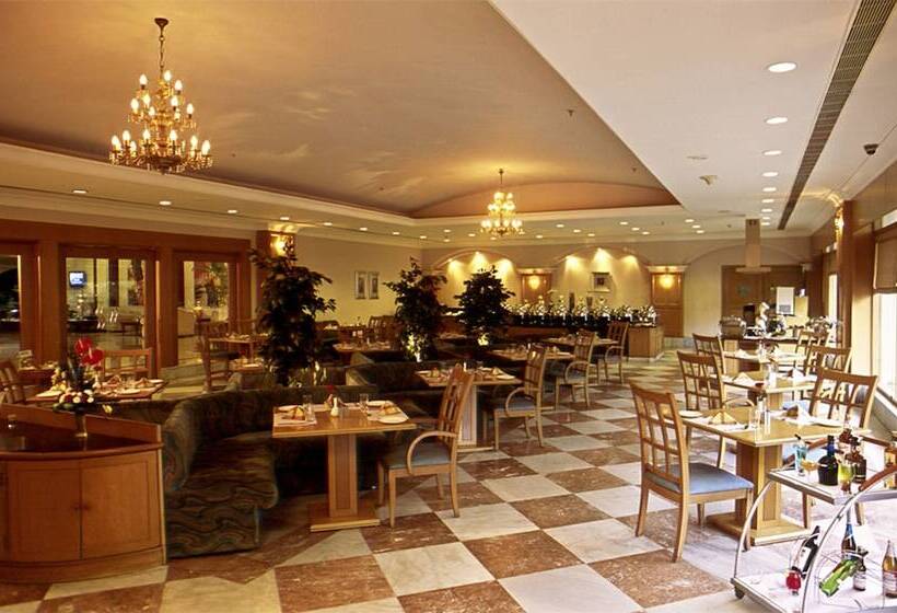 Katriya Hotel And Tower