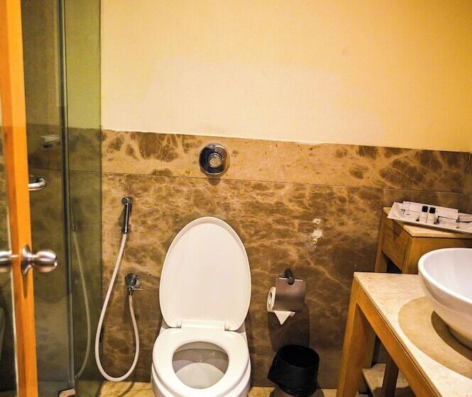 Katriya Hotel And Tower