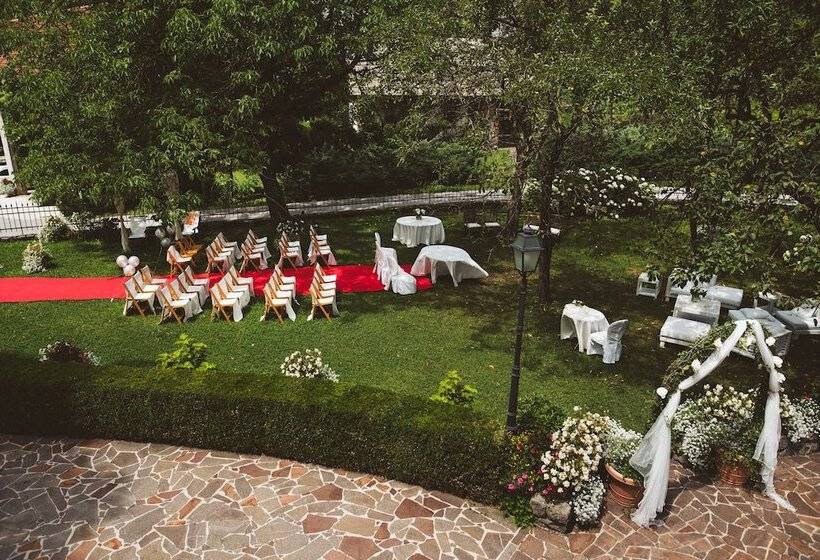 هتل Kendov Dvorec