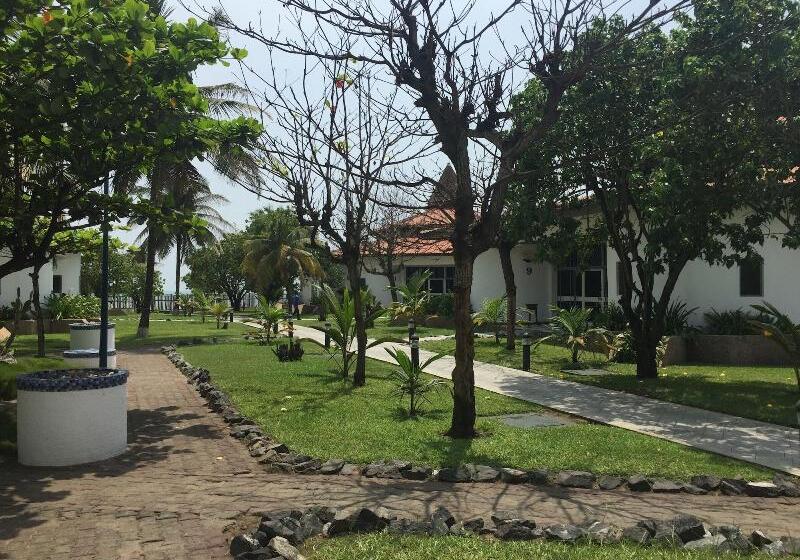 هتل La Palm Royal Beach