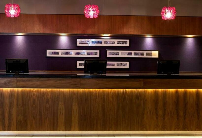 בית מלון כפרי Leonardo Dublin Parnell Street